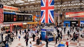 A Walk Through The London Victoria Station London England [upl. by Osnofedli]